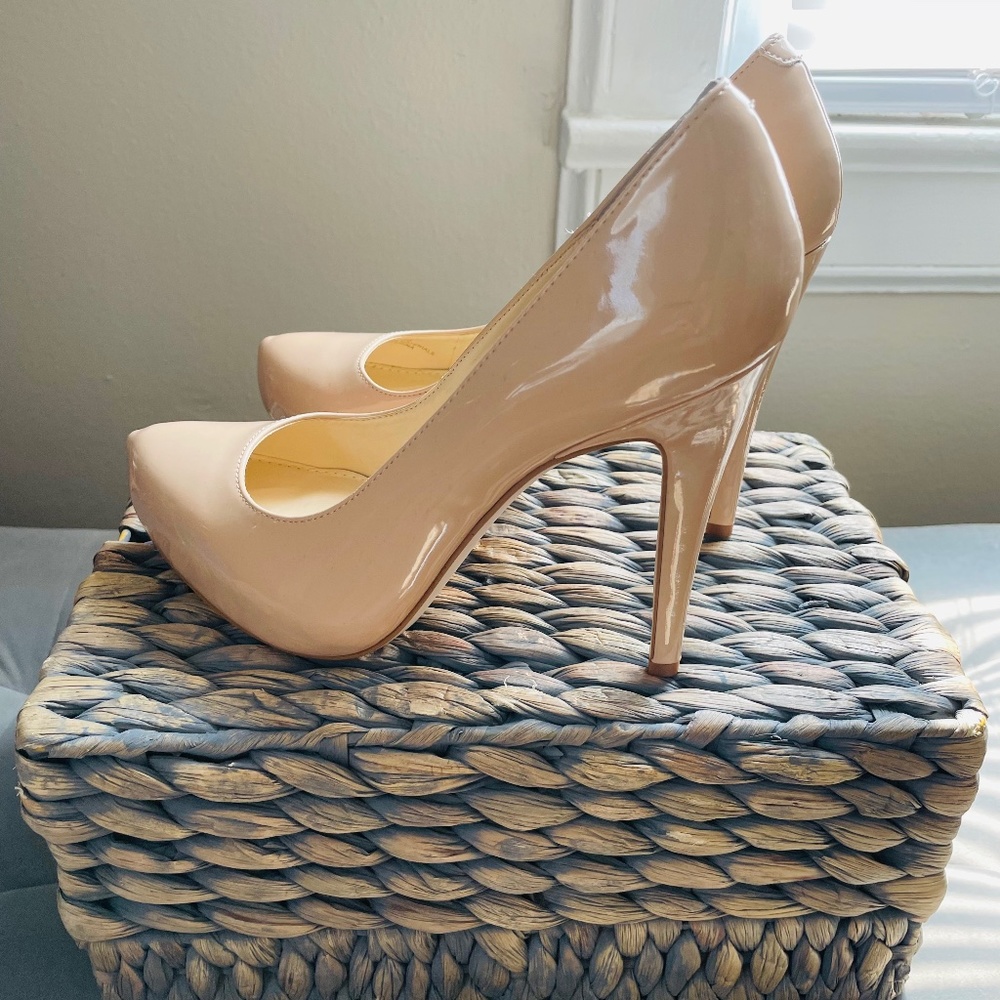 Jessica Simpson Nude Patent Leather Platform